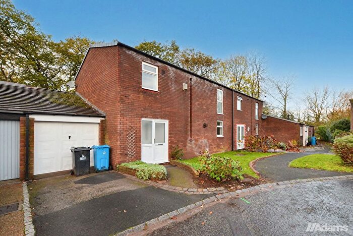 4 Bedroom Semi Detached House For Sale In Sparrowhawk Close, Palacefields, WA7