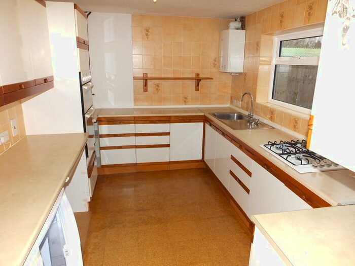 4 Bedroom Semi-Detached House To Rent In Millwood Lane, Uckfield, TN22