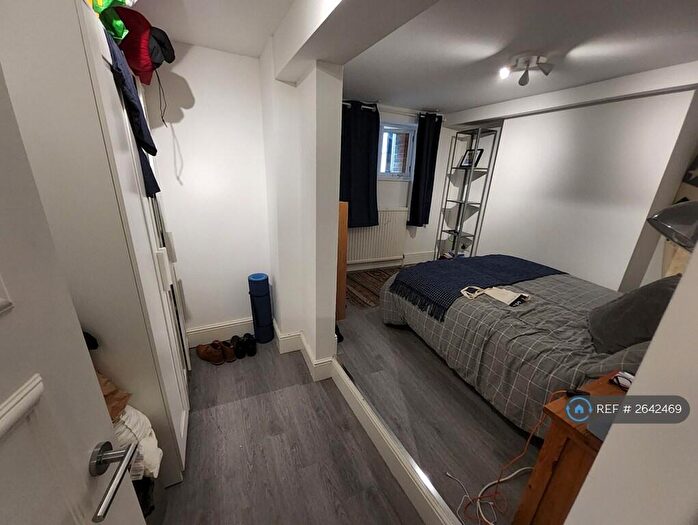 1 Bedroom Flat To Rent In Carlton Crescent, Southampton, SO15