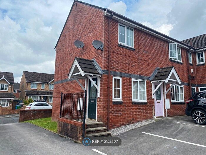 2 Bedroom Flat To Rent In Blackley, Manchester, M9
