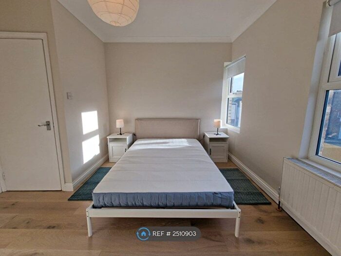 1 Bedroom Flat To Rent In High Street, London, E17