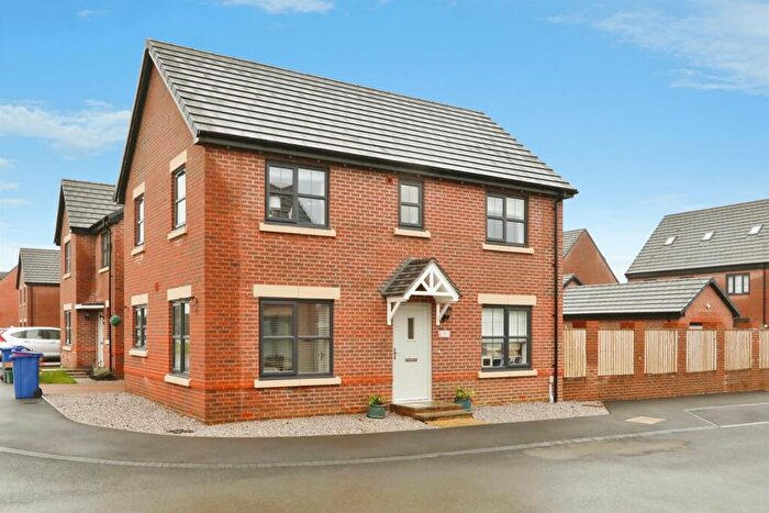 4 Bedroom Detached House For Sale In Davenport Close, Armthorpe, Doncaster, DN3