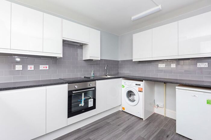 3 Bedroom Flat To Rent In Haverstock Road, Wendling Haverstock Road, NW5