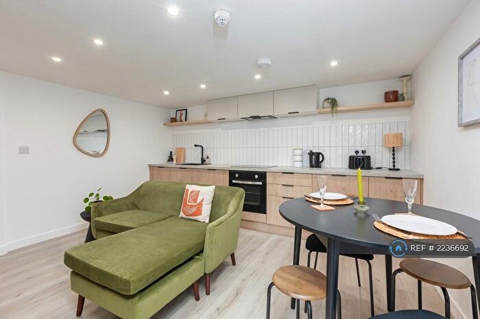 2 Bedroom Flat To Rent In St. Annes Road East, Lytham St. Annes, FY8