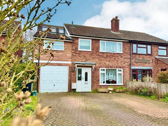 5 Bedroom Semi-Detached House For Sale In Edwin Road, Didcot, OX11