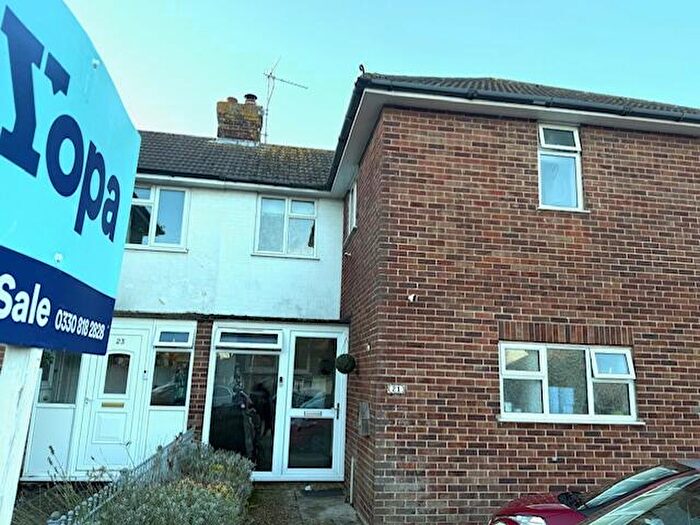 3 Bedroom Semi Detached House For Sale In Battle Crescent, Hailsham, BN27