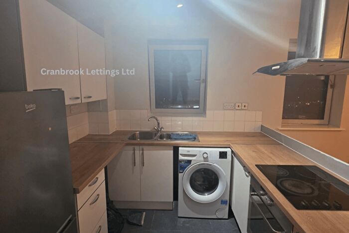 2 Bedroom Flat To Rent In City View, Ilford, IG1