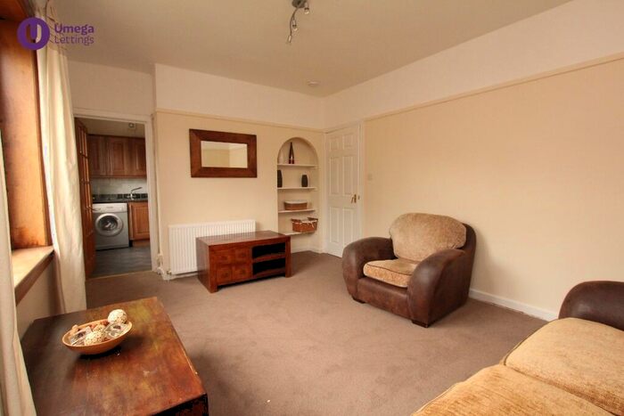 2 Bedroom Flat To Rent In Carrick Knowe Parkway, Carrick Knowe, Edinburgh, EH12