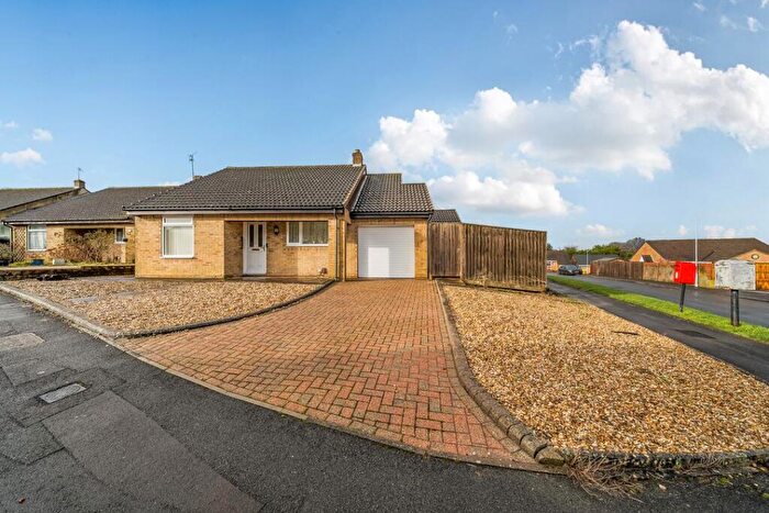 3 Bedroom Detached Bungalow For Sale In Kendal, Toothill, Swindon, SN5