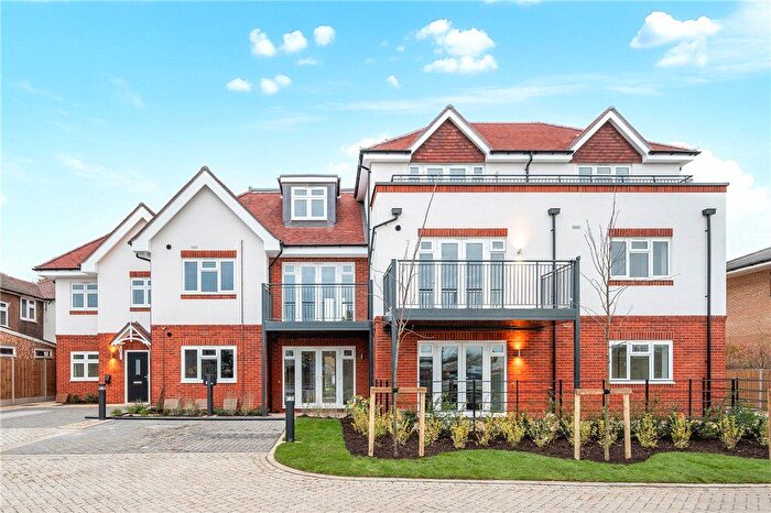1 Bedroom Flat For Sale In Ruxley Lane, Ewell, KT19