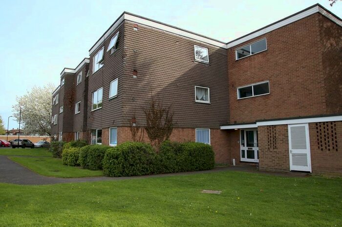 1 Bedroom Flat To Rent In Tithe Court, Slough, SL3