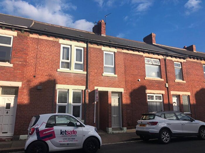2 Bedroom Flat To Rent In Percy Street, Wallsend, NE28