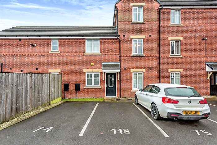 2 Bedroom Flat To Rent In Stancliffe Drive, Pendlebury, Swinton, Manchester, M27