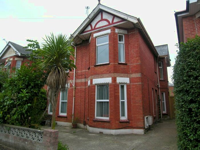 3 Bedroom Flat To Rent In Gerald Road, Winton, Bournemouth BH3