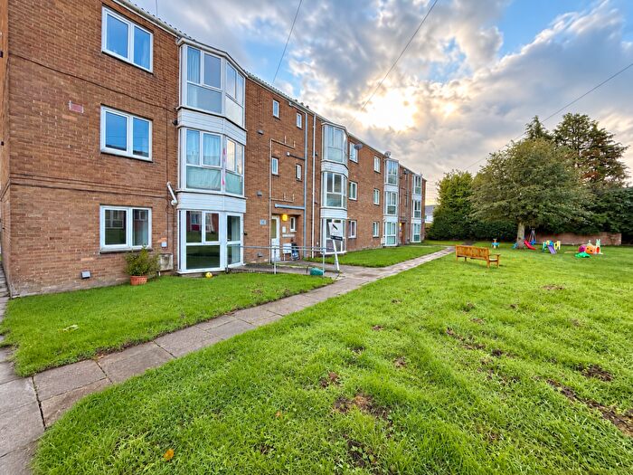 2 Bedroom Flat For Sale In Maes Brynna, Cwmdare, Aberdare, Rhondda Cynon Taf, CF44