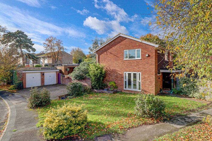 4 Bedroom Detached House For Sale In Campbells Ride, Holmer Green, High Wycombe, Buckinghamshire, HP15