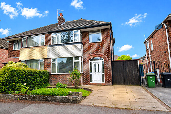 3 Bedroom Semi Detached House For Sale In Barton Road, Davyhulme, M41