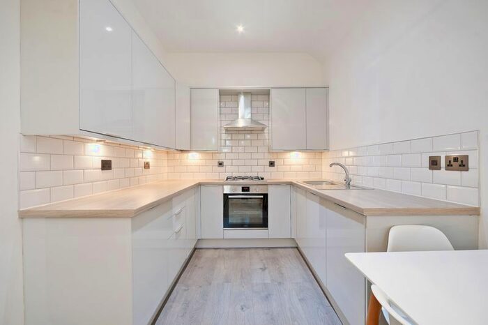 2 Bedroom Flat To Rent In Edward Place, Union Road, Sheffield, S11