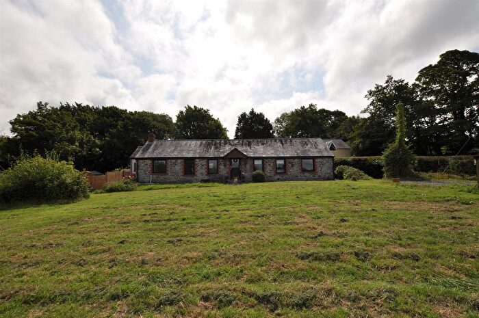 2 Bedroom Bungalow For Sale In Idole, Carmarthen, SA32