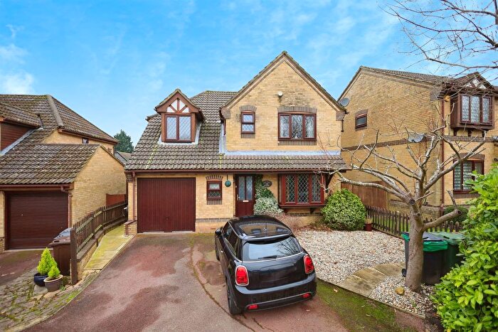 4 Bedroom Detached House For Sale In Bay Tree Close, Heathfield, TN21