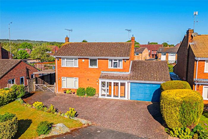4 Bedroom Detached House For Sale In Deans Meadow, Dagnall, Berkhamsted, Hertfordshire, HP4