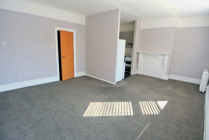 1 Bedroom Apartment To Rent In Weybridge, KT13