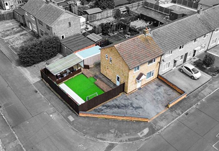 3 Bedroom End Terrace House For Sale In Falmouth Drive, Wigston, Leicester, LE18