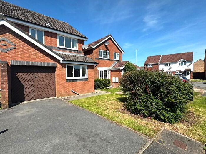 3 Bedroom Semi-Detached House For Sale In Clos Tygwyn, Gowerton, Swansea, SA4