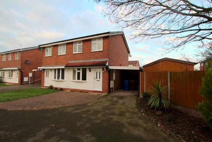 2 Bedroom Semi-Detached House To Rent In Crestwood Close, Burton-On-Trent, DE13