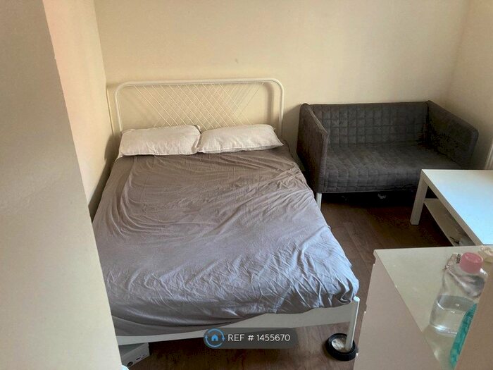 1 Bedroom Flat To Rent In Saxby Street, Leicester, LE2