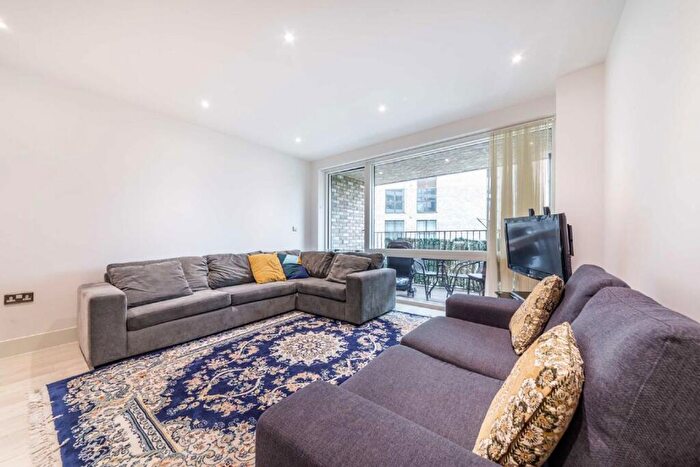 1 Bedroom Flat To Rent In Bodiam Court, Park Royal, London, NW10