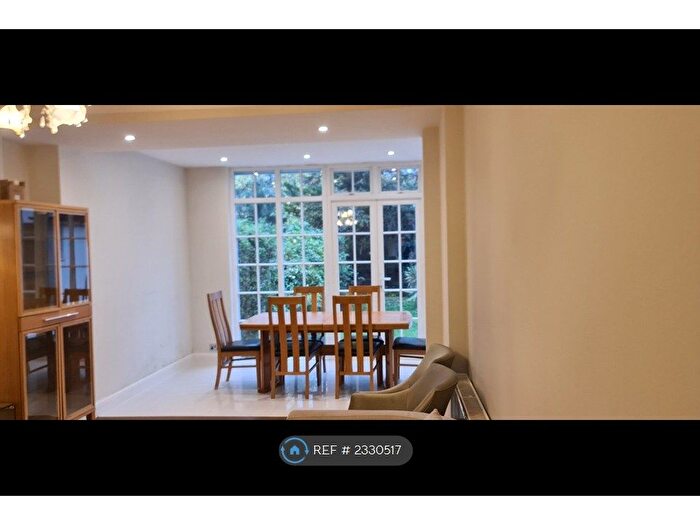 4 Bedroom Semi-Detached House To Rent In Brunswick Gardens, London, W5