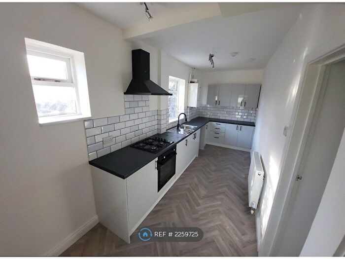 3 Bedroom Semi-Detached House To Rent In Pearson Avenue, Warrington, WA4