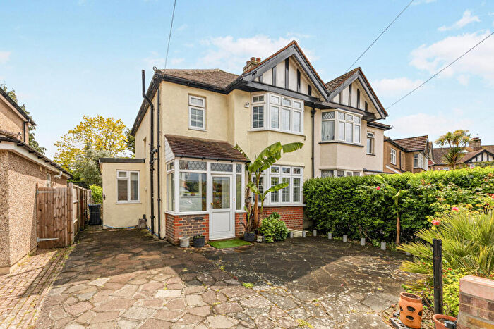 3 Bedroom Semi Detached House To Rent In Southcote Avenue, Surbiton, KT5