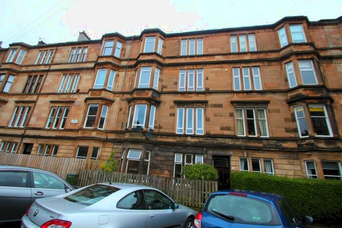 2 Bedroom Flat To Rent In Albert Avenue, Queens Park, G42