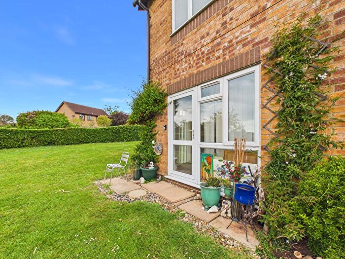 1 Bedroom Flat For Sale In Larks Meade, Earley, RG6