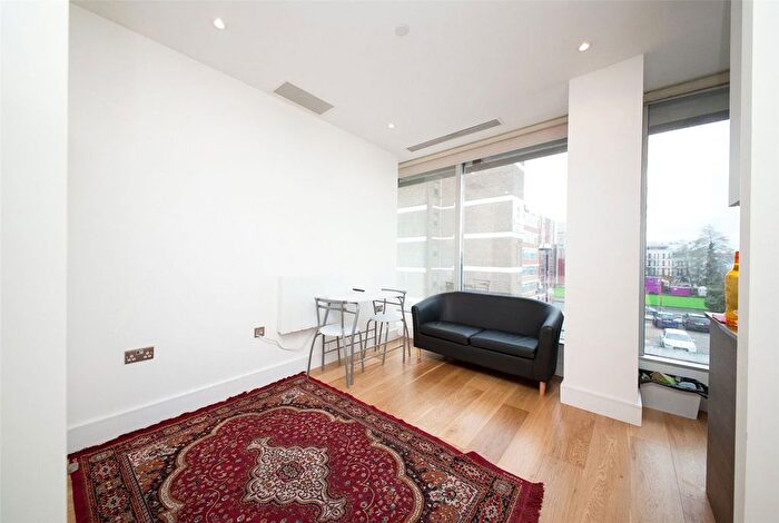 Studio To Rent In Staines Road, Hounslow, TW3