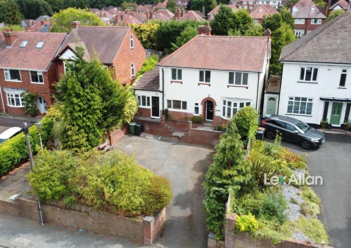 4 Bedroom Detached House For Sale In Ham Lane, Stourbridge, DY9