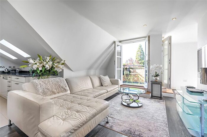 1 Bedroom Flat To Rent In Ham Common, Richmond, TW10