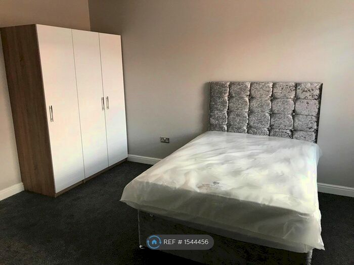 6 Bedroom Flat To Rent In Burscough Street, Ormskirk, L39