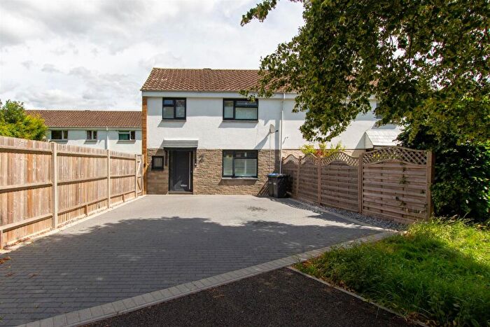 3 Bedroom Semi-Detached House To Rent In The Spinney, Burgess Hill, RH15