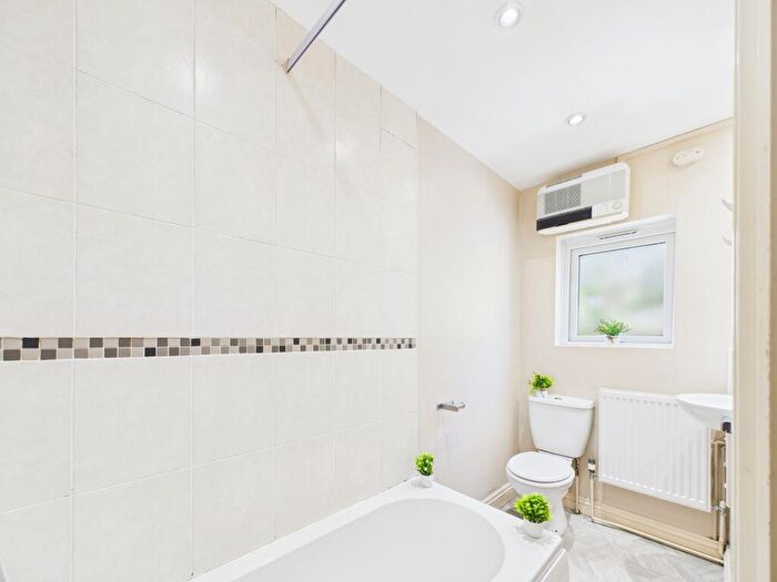 3 Bedroom House To Rent In Oxford Street, Sheffield, S6