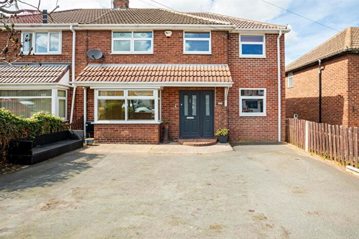 4 Bedroom Semi-Detached House For Sale In Crosby Avenue, Bramley, Rotherham, S66