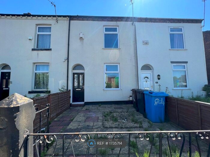 2 Bedroom Terraced House To Rent In Walkden Road, Manchester, M28