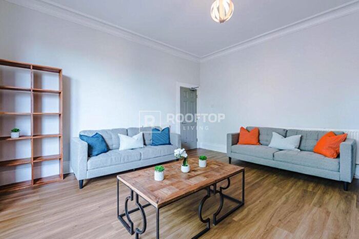 6 Bedroom House To Rent In Consort Terrace, Leeds, LS3