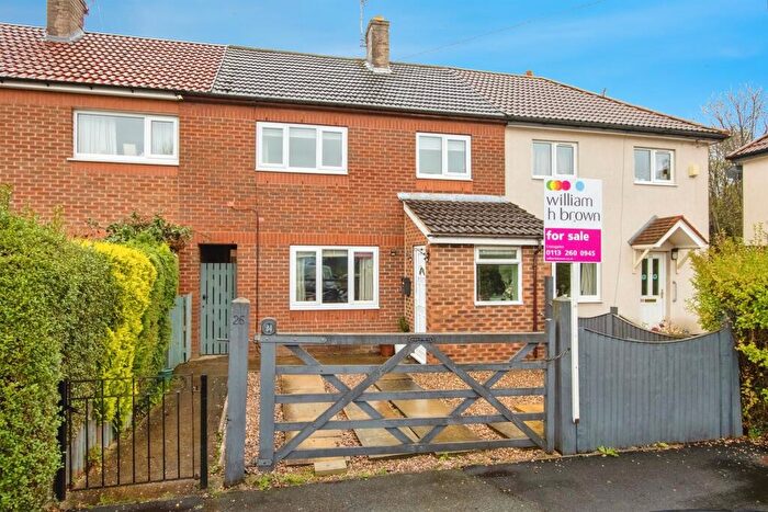 3 Bedroom Terraced House For Sale In Eastwood Crescent, Leeds, LS14