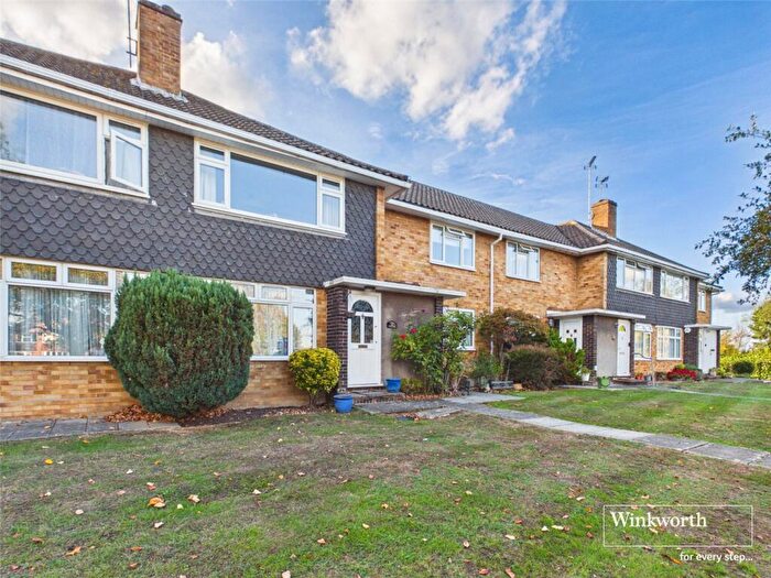 2 Bedroom Apartment For Sale In Salmon Street, Kingsbury, NW9