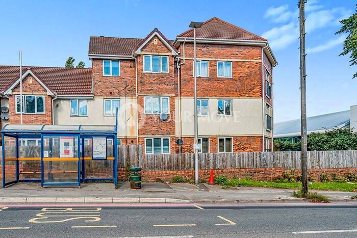 2 Bedroom Flat To Rent In Park Mews Londonderry Lane, Smethwick, West Midlands, B67