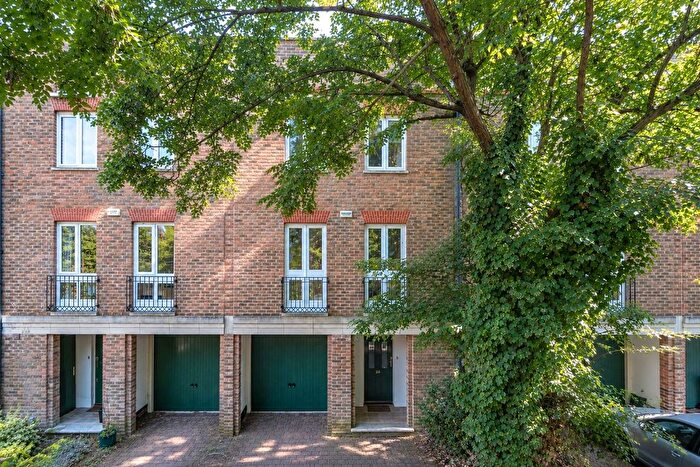 4 Bedroom Terraced House For Sale In Beaufort Road, Twickenham, TW1