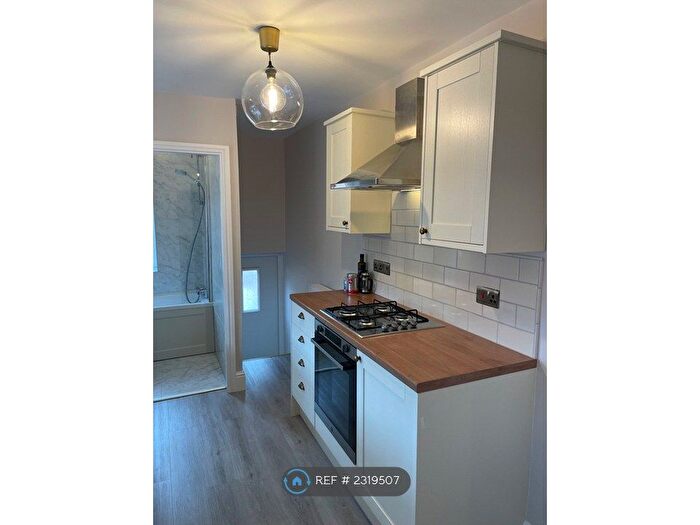 2 Bedroom Flat To Rent In Chatsworth Gardens, St. Anthonys, Newcastle Upon Tyne, NE6